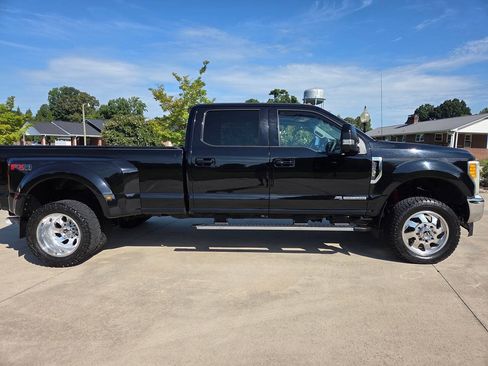 Used 2017 Ford F350 Lariat w/ Lariat Ultimate Package AWD/4WD image 5