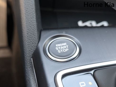 New 2026 Kia Sportage LX image 16