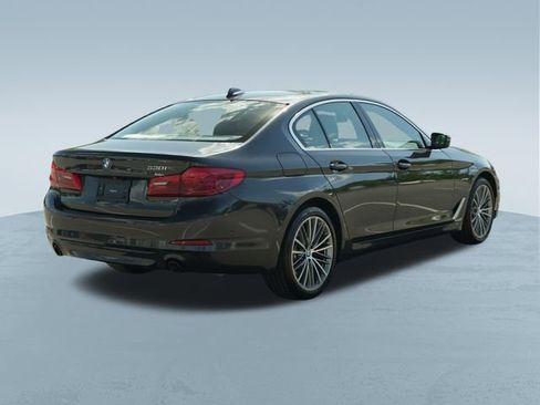 Used 2020 BMW 530i w/ Convenience Package RWD image 8