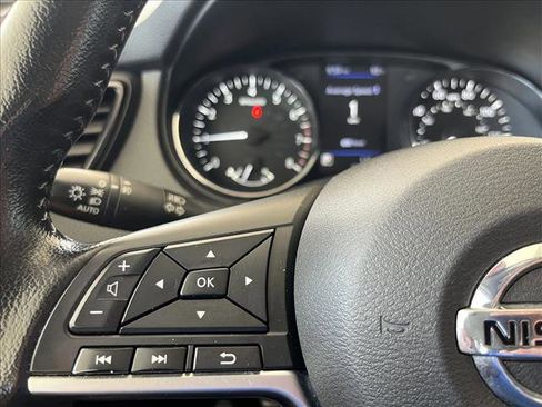 Used 2021 Nissan Rogue Sport SV AWD/4WD image 17