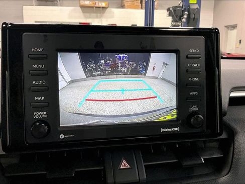 Used 2021 Toyota RAV4 XLE w/ Convenience Package AWD/4WD image 14