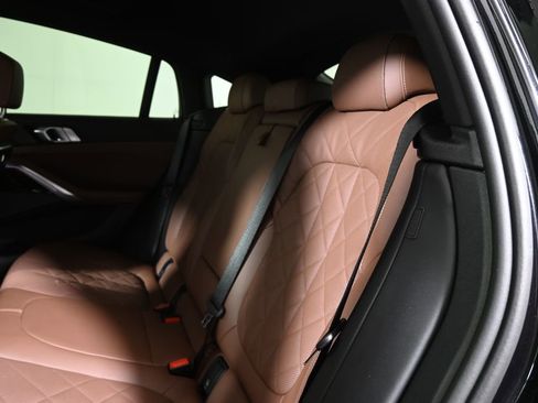 Certified 2024 BMW X6 xDrive40i w/ Premium Package AWD/4WD image 4