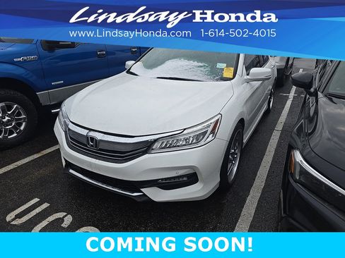 Used 2016 Honda Accord Touring image 1