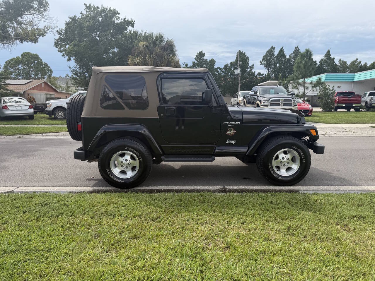 Used 2001 Jeep Wrangler Sahara AWD/4WD image 5