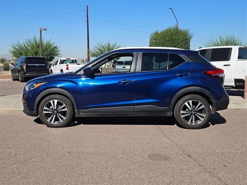 Used 2020 Nissan Kicks SV image 7