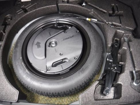 Used 2023 MAZDA MAZDA3 s image 39