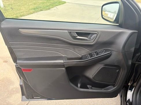 Used 2024 Ford Escape Active image 9