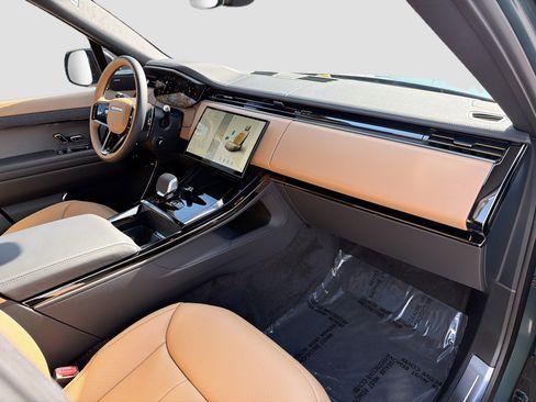 New 2026 Land Rover Range Rover Sport Dynamic SE image 14