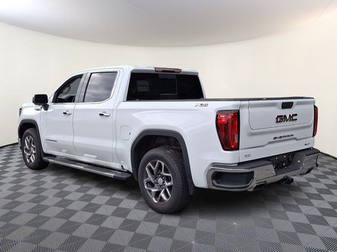 Used 2023 GMC Sierra 1500 SLT w/ SLT Premium Plus Package AWD/4WD image 4