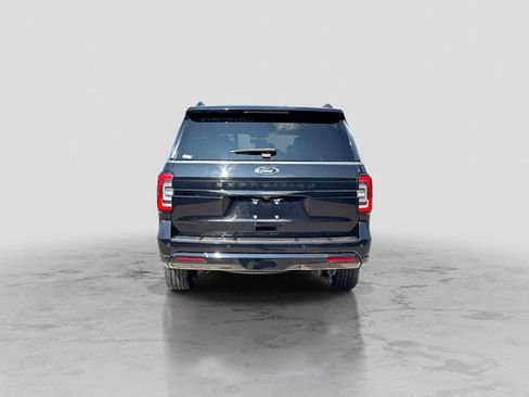 Used 2023 Ford Expedition Limited AWD/4WD image 5