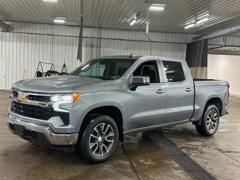 Used 2023 Chevrolet Silverado 1500 LT image 4
