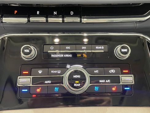 Used 2022 Lincoln Navigator Black Label image 21