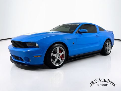 Used 2010 Ford Mustang GT RWD image 3