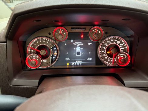Used 2016 RAM 1500 Laramie Longhorn w/ Convenience Group AWD/4WD image 25