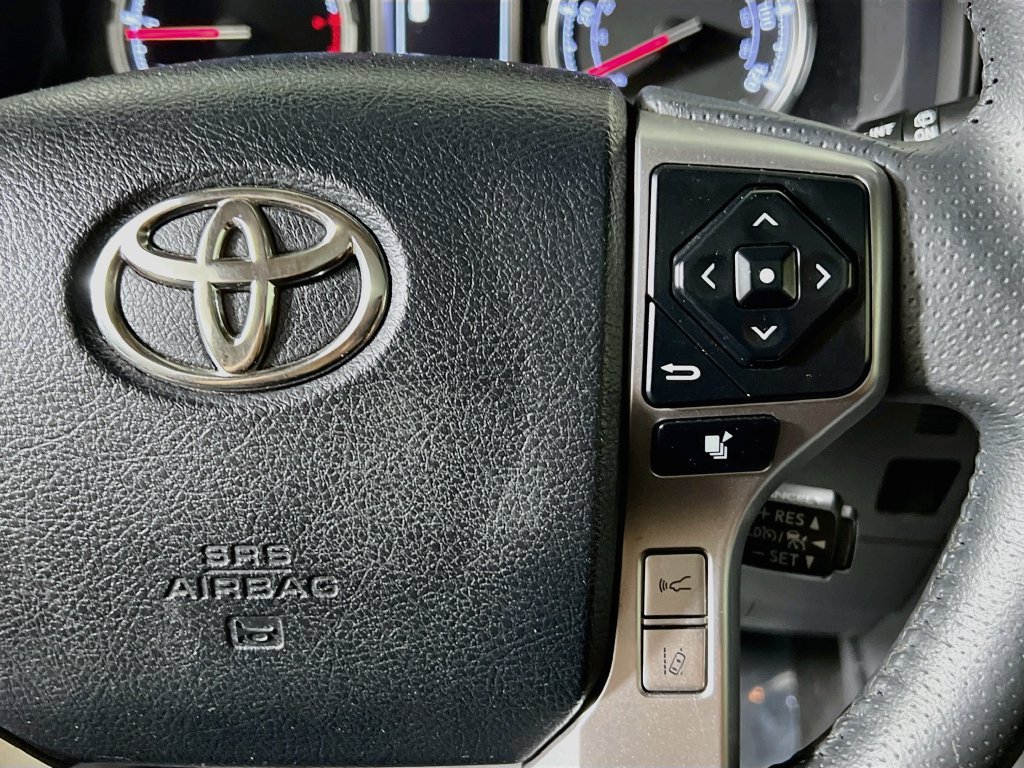 Used 2022 Toyota 4Runner Limited AWD/4WD image 17