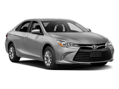 Used 2017 Toyota Camry SE FWD image 6