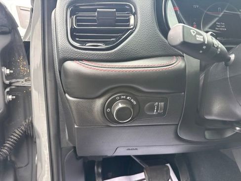 Used 2023 Dodge Durango GT RWD image 15