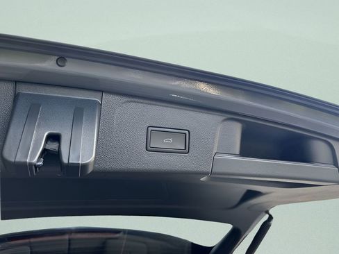 New 2026 Volkswagen Atlas SEL Premium R-Line image 26