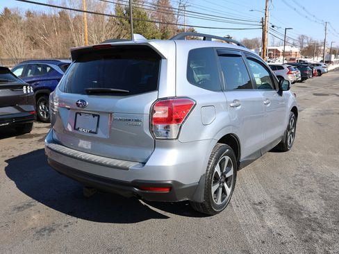 Used 2017 Subaru Forester 2.5i Premium w/ All-Weather Package image 7