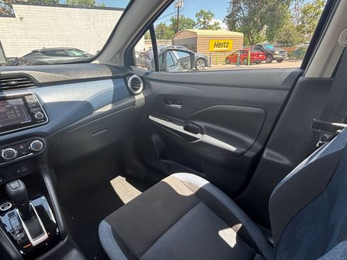 Used 2025 Nissan Versa SV FWD image 32
