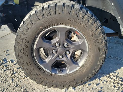 Used 2021 Jeep Wrangler Sport w/ Technology Group image 10