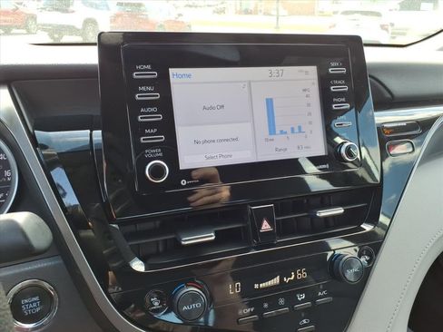 Used 2022 Toyota Camry LE w/ Convenience Package image 16