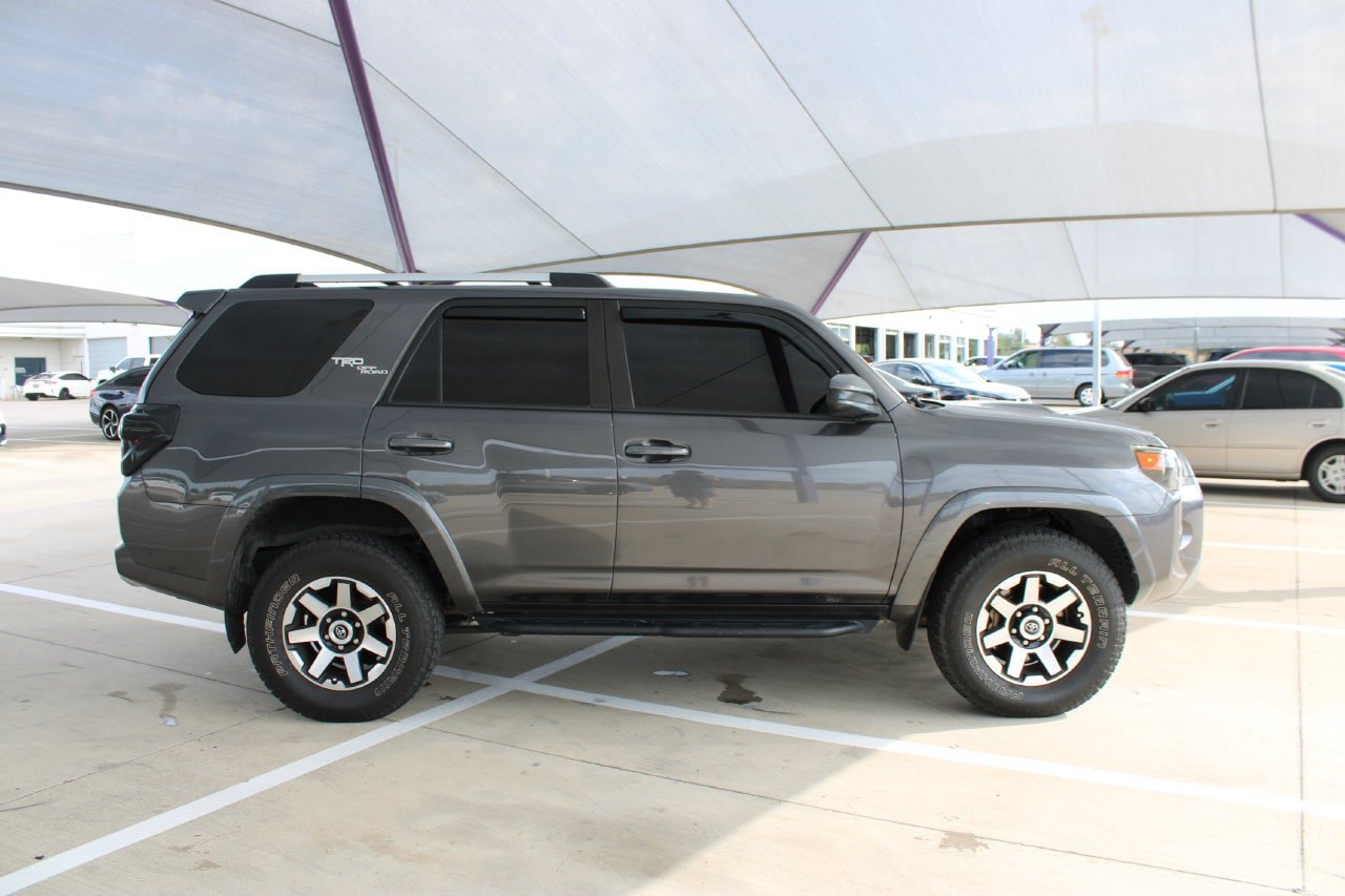 Used 2018 Toyota 4Runner TRD Off-Road AWD/4WD image 1