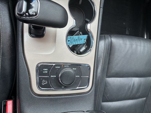 Used 2014 Jeep Grand Cherokee Limited AWD/4WD image 13
