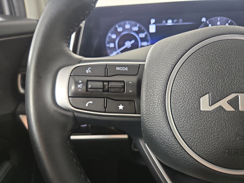 Used 2024 Kia Sportage SX image 16