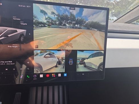 Used 2024 Tesla Cybertruck Cyberbeast AWD/4WD image 12