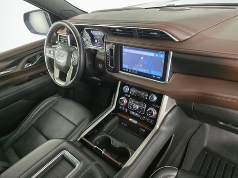 Used 2021 GMC Yukon Denali w/ Denali Ultimate Package AWD/4WD image 48