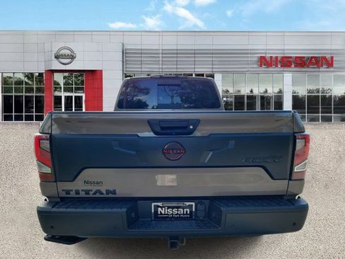 Used 2024 Nissan Titan PRO-4X w/ Pro-4x Convenience Package image 5