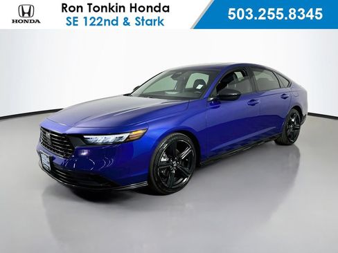 Used 2023 Honda Accord Sport image 4