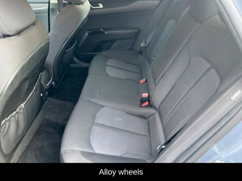 Used 2023 Kia K5 LXS image 17