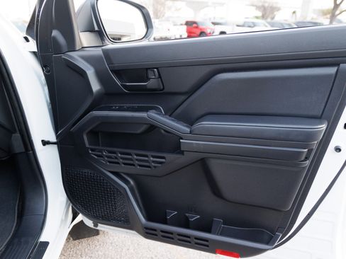 Used 2024 Toyota Tacoma SR image 34