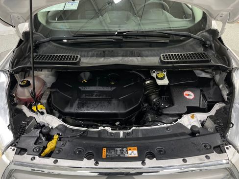 Used 2019 Ford Escape Titanium image 28