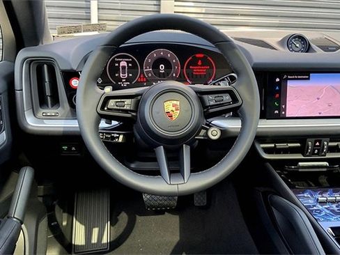 New 2025 Porsche Cayenne Coupe image 23