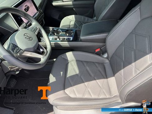 Used 2024 Volkswagen Atlas Cross Sport SE FWD image 13