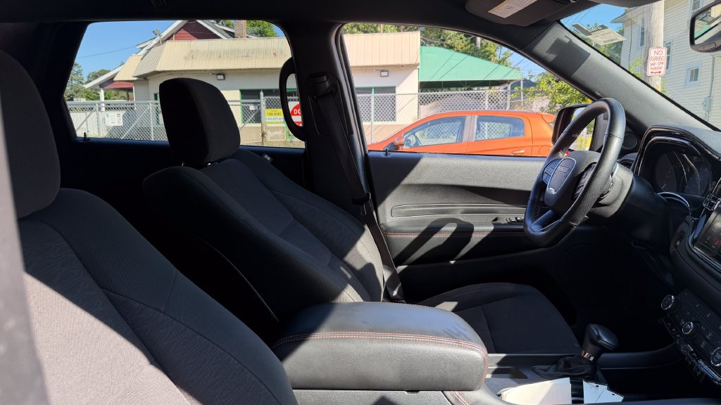 Used 2025 Dodge Durango GT RWD image 19