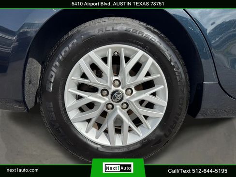 Used 2017 Toyota Camry LE FWD image 38
