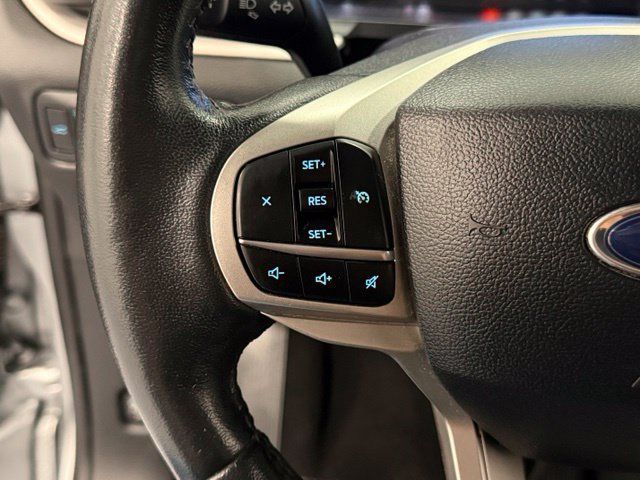 Used 2024 Ford Explorer XLT w/ Equipment Group 202A AWD/4WD image 14