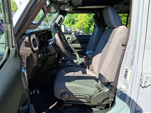 New 2026 Jeep Wrangler Unlimited Sport AWD/4WD image 9