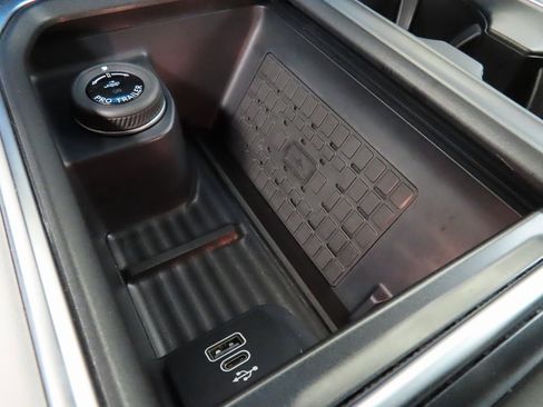 Used 2025 Ford Expedition Platinum w/ Platinum Ultimate Package image 68