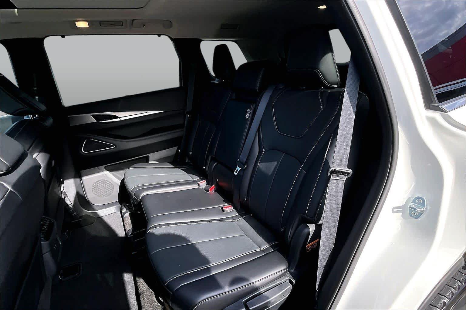Used 2025 INFINITI QX60 Luxe w/ Vision Package AWD/4WD image 19