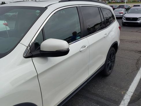 Used 2021 Honda Pilot Special Edition image 3