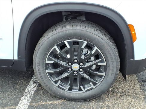 New 2026 Chevrolet Traverse LT w/ Sun and Wheel Package image 4
