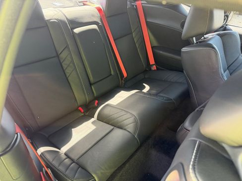 Used 2016 Dodge Challenger SRT Hellcat RWD image 12