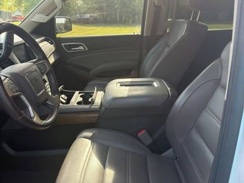 Used 2020 GMC Yukon XL Denali w/ Denali Ultimate Package AWD/4WD image 11