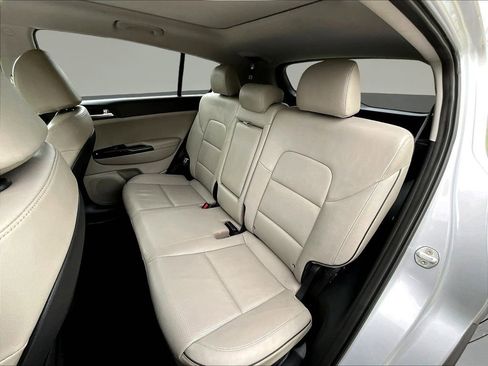 Used 2022 Kia Sportage EX w/ EX Technology Package FWD image 22
