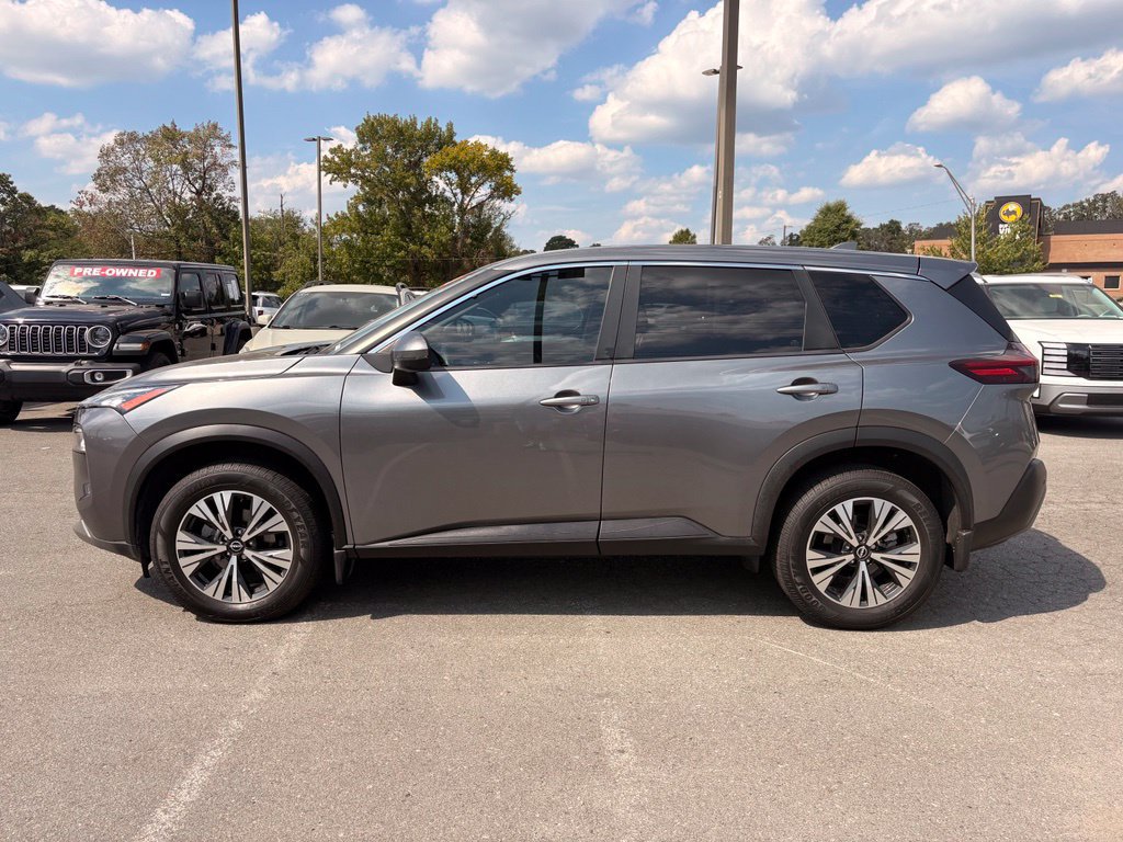 Used 2023 Nissan Rogue SV FWD image 4